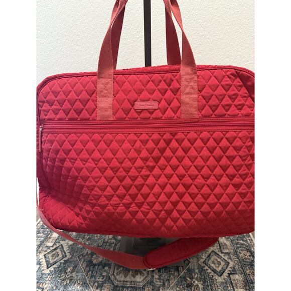 VERA BRADLEY Cardinal Red GRAND WEEKENDER TRAVEL BAG - Picture 2 of 6